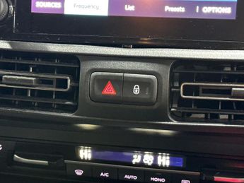 CITROEN BERLINGO 50Kwh Flair Xtr M Mpv 5Dr Electric Auto (7.4Kw Charger) (136 Ps)