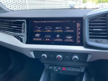 AUDI A1 1.0 Tfsi 30 S Line Sportback 5Dr Petrol S Tronic Euro 6 (S/S) (1