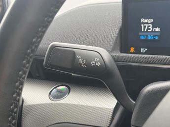 FORD MUSTANG MACH-E Standard Range 70Kwh Suv 5Dr Electric Automatic (269 Ps)
