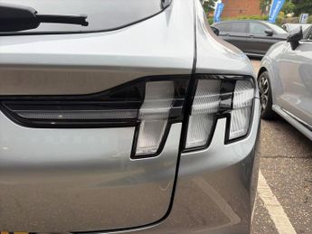 FORD MUSTANG MACH-E Standard Range 70Kwh Suv 5Dr Electric Automatic (269 Ps)
