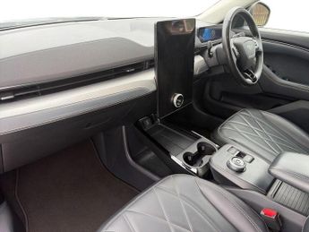 FORD MUSTANG MACH-E Standard Range 70Kwh Suv 5Dr Electric Automatic (269 Ps)