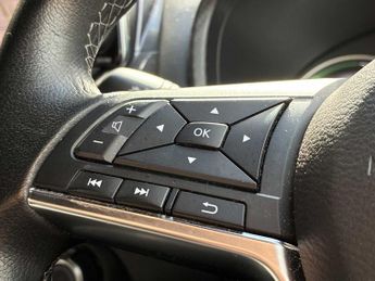NISSAN JUKE 1.6 Hybrid N-Connecta 5Dr Auto