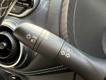 NISSAN JUKE 1.6 Hybrid N-Connecta 5Dr Auto