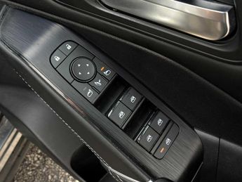 NISSAN QASHQAI 1.3 Dig-T Mh N-Connecta 5Dr