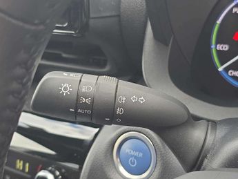 TOYOTA YARIS CROSS 1.5 Hybrid Design 5Dr Cvt