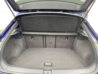 VOLKSWAGEN T-ROC 2.0 Tdi R-Line Suv 5Dr Diesel Dsg Euro 6 (S/S) (150 Ps)
