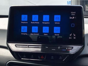 VOLKSWAGEN ID.3 Pro Performance 58Kwh Family Hatchback 5Dr Electric Auto (204 Ps