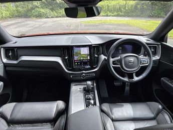 VOLVO XC60 2.0 B4D R Design 5Dr Awd Geartronic