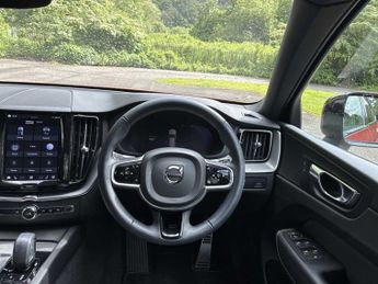 VOLVO XC60 2.0 B4D R Design 5Dr Awd Geartronic