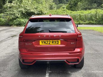 VOLVO XC60 2.0 B4D R Design 5Dr Awd Geartronic