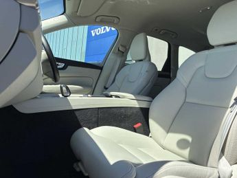 VOLVO XC60 2.0 B5P Plus Dark 5Dr Awd Geartronic