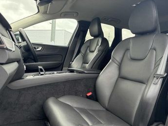 VOLVO XC60 2.0 B4P Plus Dark 5Dr Geartronic