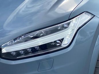 VOLVO XC90 2.0 B5D [235] R Design 5Dr Awd Geartronic
