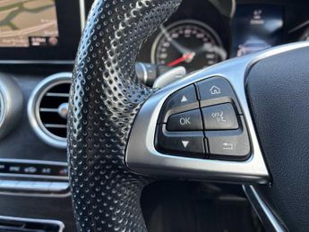 MERCEDES-BENZ C CLASS C250D Amg Line Premium Plus 4Dr 9G-Tronic