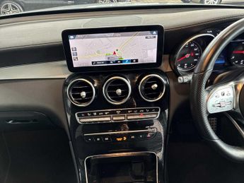 MERCEDES-BENZ GLC Glc 220D 4Matic Amg Line 5Dr 9G-Tronic