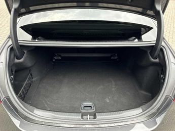 MERCEDES-BENZ C CLASS C200 Amg Line 4Dr 9G-Tronic
