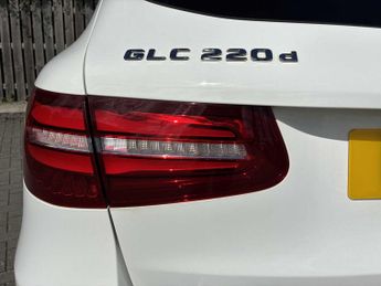 MERCEDES-BENZ GLC Glc 220D 4Matic Amg Line Premium 5Dr 9G-Tronic