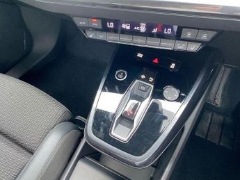 AUDI Q4 150Kw 40 82Kwh S Line 5Dr Auto [C+S]