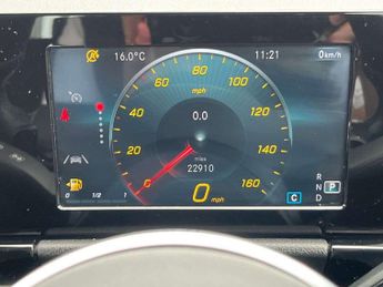 MERCEDES-BENZ GLA Gla 200 Sport 5Dr Auto
