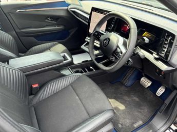 RENAULT SCENIC E-TECH 160Kw Esprit Alpine 87Kwh Long Range 5Dr Auto