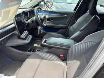 RENAULT SCENIC E-TECH 160Kw Esprit Alpine 87Kwh Long Range 5Dr Auto