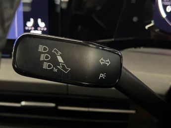 VOLKSWAGEN GOLF 1.5 Etsi Mhev Life Hatchback 5Dr Petrol Hybrid Dsg Euro 6 (S/S) 