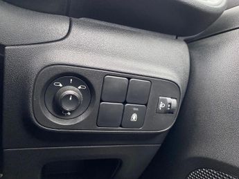 CITROEN C3 1.2 Puretech 110 Shine 5Dr Eat6