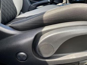 KIA CEED 1.4T Gdi Isg Gt-Line Lunar Edition 5Dr Dct