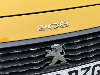 PEUGEOT 208 1.2 Puretech 100 Allure Premium + 5Dr Eat8