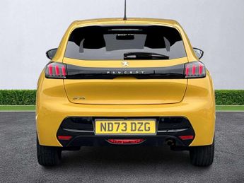 PEUGEOT 208 1.2 Puretech 100 Allure Premium + 5Dr Eat8