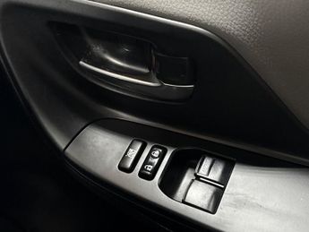 TOYOTA YARIS 1.5 Vvt-H Icon Tech Hatchback 5Dr Petrol Hybrid E-Cvt Euro 6 (S/