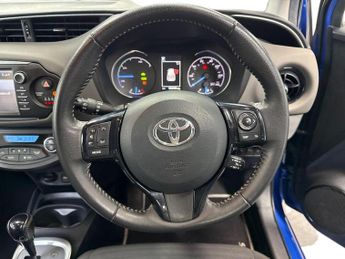 TOYOTA YARIS 1.5 Vvt-H Icon Tech Hatchback 5Dr Petrol Hybrid E-Cvt Euro 6 (S/