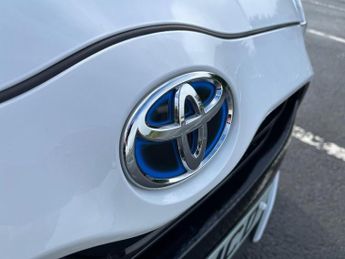 TOYOTA YARIS 1.5 Vvt-H Design Hatchback 5Dr Petrol Hybrid E-Cvt Euro 6 (S/S) 