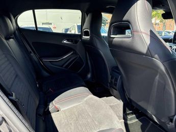 MERCEDES-BENZ GLA Gla 200D 4Matic Amg Line Premium 5Dr Auto