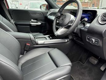 MERCEDES-BENZ EQB Eqb 250+ 140Kw Sport Executive 70.5Kwh 5Dr Auto