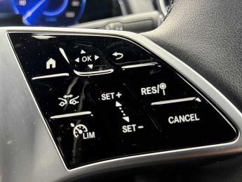 MERCEDES-BENZ EQB Eqb 250+ 140Kw Sport Executive 70.5Kwh 5Dr Auto