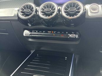 MERCEDES-BENZ EQB Eqb 250+ 140Kw Sport Executive 70.5Kwh 5Dr Auto