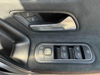 MERCEDES-BENZ CLA Cla 200 Amg Line Premium 4Dr Tip Auto