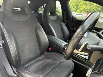 MERCEDES-BENZ CLA Cla 180 Amg Line Premium 4Dr Tip Auto