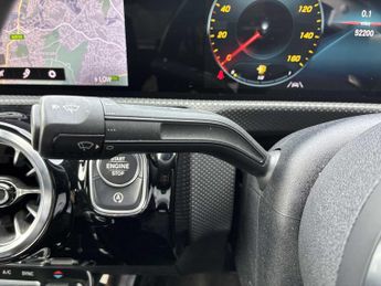 MERCEDES-BENZ CLA Cla 180 Amg Line Premium 4Dr Tip Auto