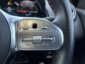 MERCEDES-BENZ EQB Eqb 350 4M 215Kw Amg Line Premium 66.5Kwh 5Dr Auto