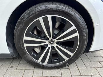 MERCEDES-BENZ EQE Eqe 350+ 215Kw Sport Edition 96Kwh 4Dr Auto