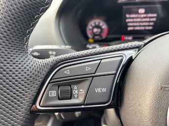 AUDI Q2 Q2 S Line 35 Tfsi 150 Ps S Tronic