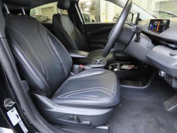 FORD MUSTANG MACH-E Standard Range 70Kwh Suv 5Dr Electric Automatic (269 Ps)