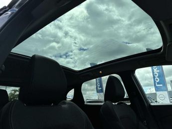 NISSAN QASHQAI 1.3 Dig-T Mh 158 N-Connecta 5Dr Xtronic