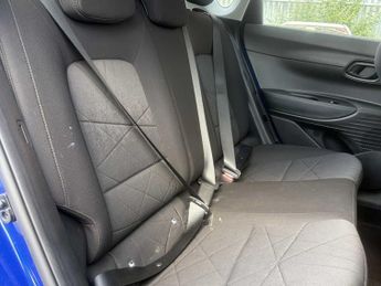 HYUNDAI BAYON 1.0 Tgdi 48V Mhev Se Connect 5Dr Dct