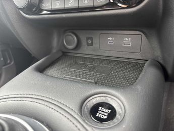 NISSAN JUKE 1.0 Dig-T N-Connecta 5Dr Dct