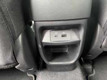 NISSAN JUKE 1.0 Dig-T N-Connecta 5Dr Dct