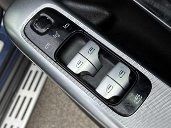 MERCEDES-BENZ EQE 350 4M 215Kw Amg Line Night Ed Prem+ 91Kwh 5Dr At