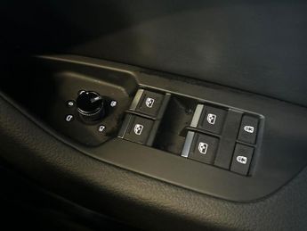 AUDI A6 2.0 Tfsi 40 Black Edition Estate 5Dr Petrol S Tronic Euro 6 (S/S
